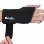 Mueller Green Technology Fitted Wrist Brace